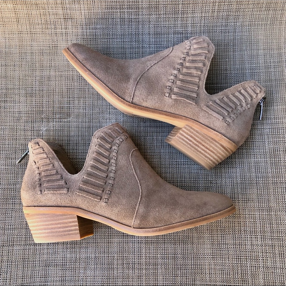 VINCE CAMUTO Taupe Suede Ankle Boots
